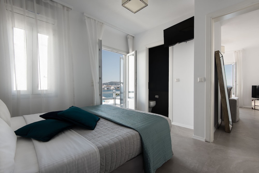 Riva Suites 8/50