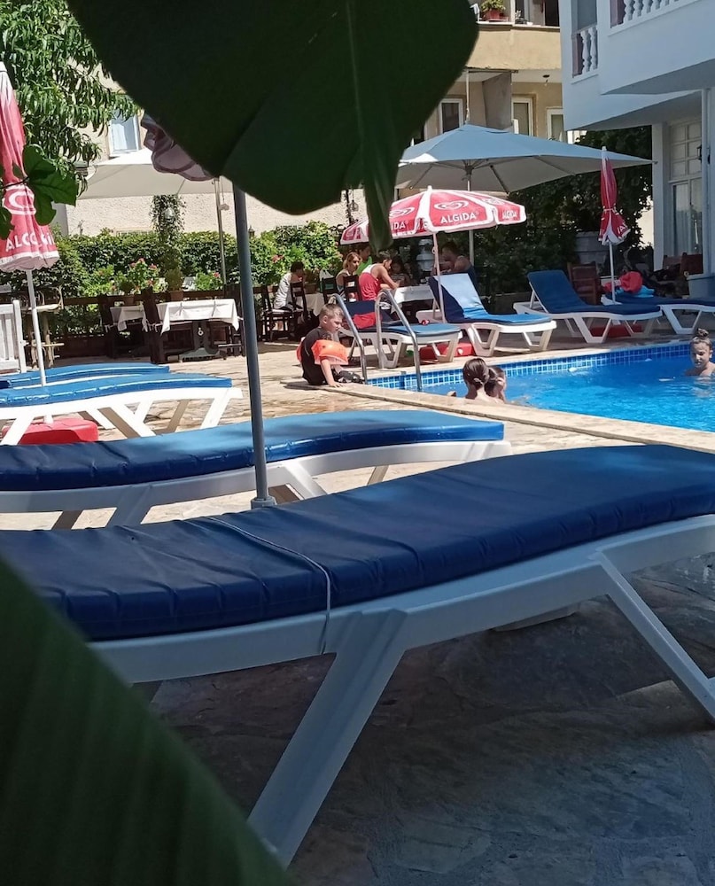 Unver Hotel 44/55