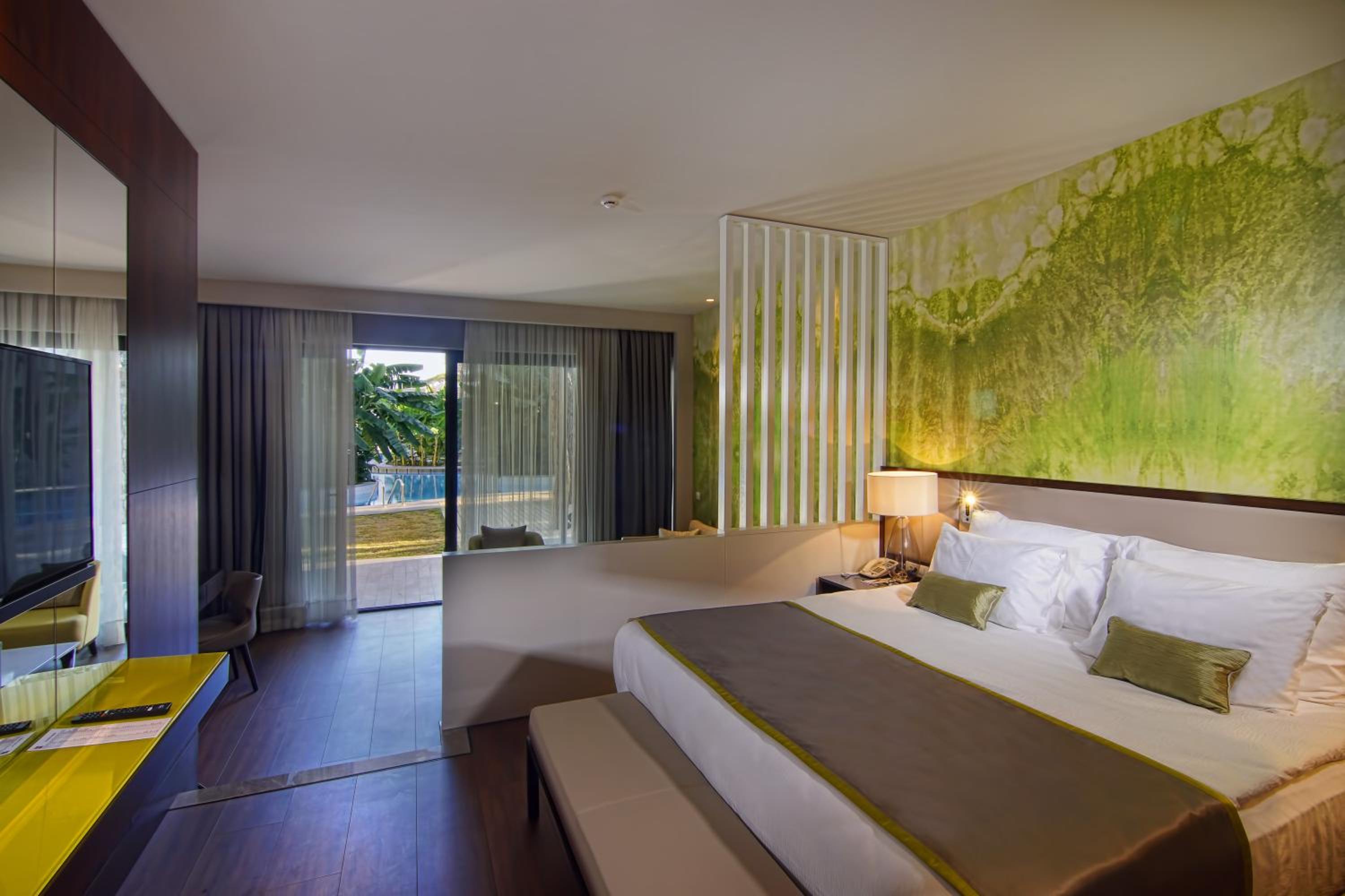 Garden Suite, Double Bed, Garden or Pool View