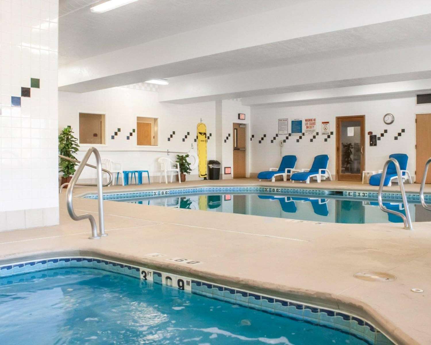 Comfort Suites Airport Boise ID 24/35