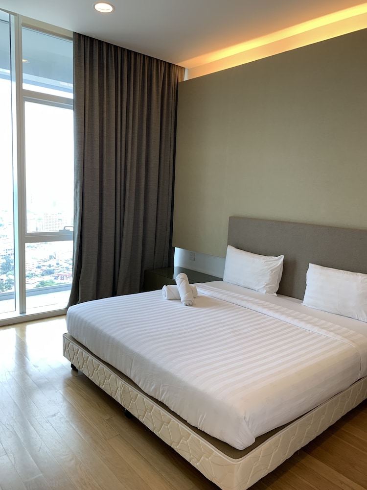 Platinum Service Suite at The Face 10/68