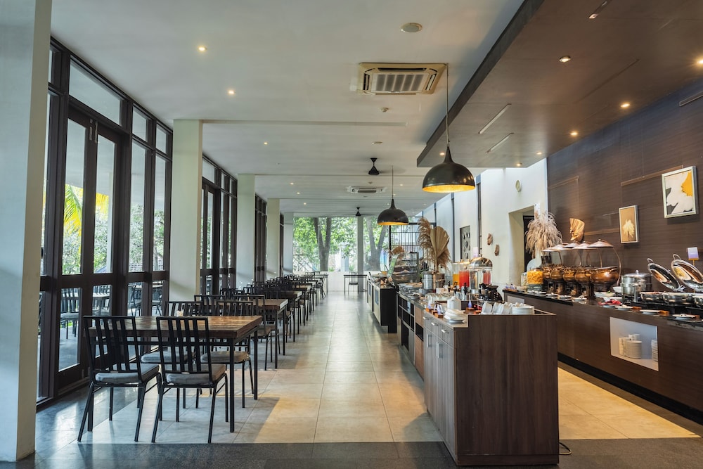Estrella Hotel & Conference (ex Aston Luwuk) 29/49