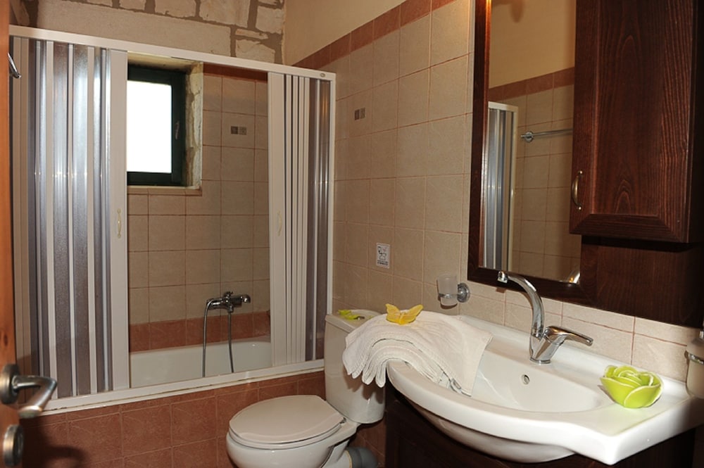 2 BEDROOMS, SUPERIOR, APARTMENT