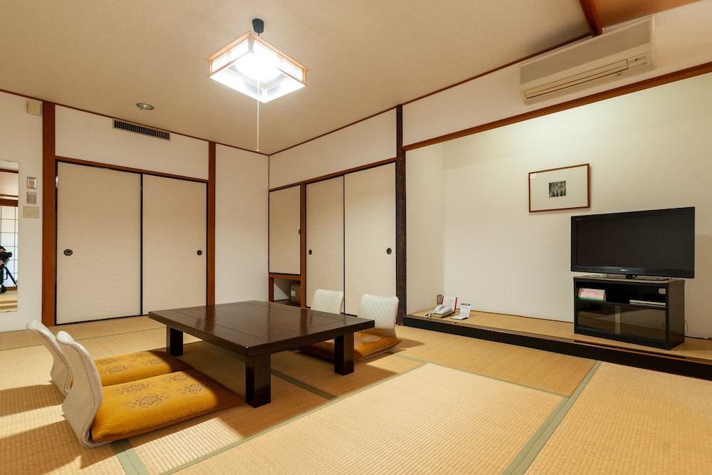 KIKUCHI GRAND HOTEL 11/27