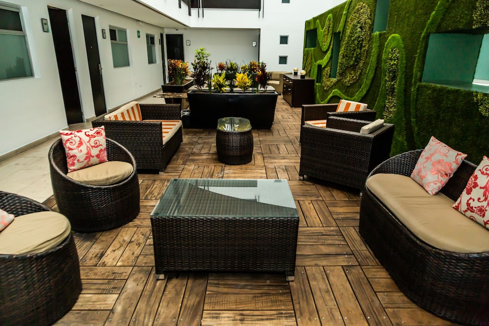 Hotel Senorial 47/56