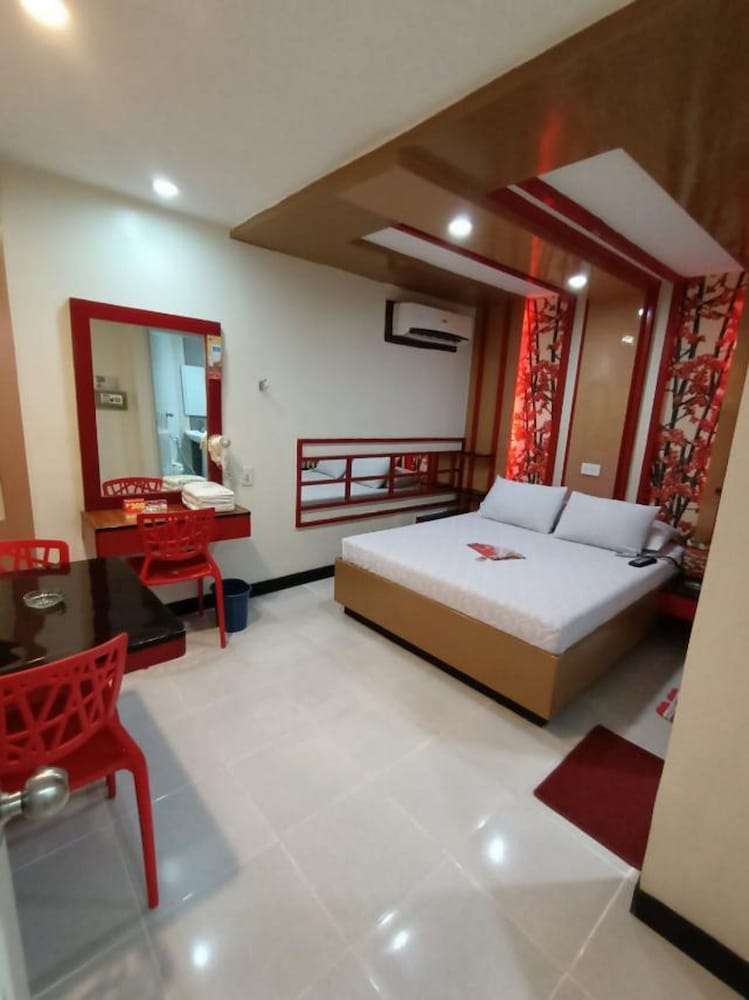 Hotel Sogo Lrt Monumento Station 14/30