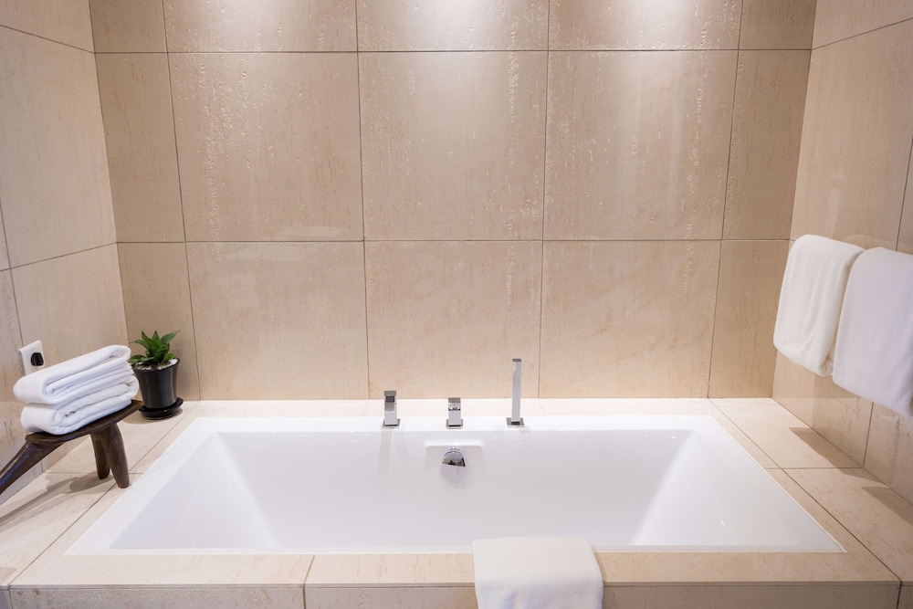 Noom Hotel Dakar Sea Plaza, a member of Radisson Individuals 75/75
