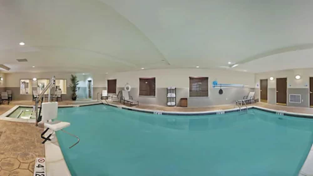 Holiday Inn Express Hotel & Suites Stroudsburg-Poconos 21/56