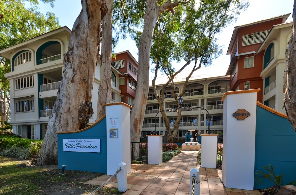 Beachview Apartments at Villa Paradiso 31/50