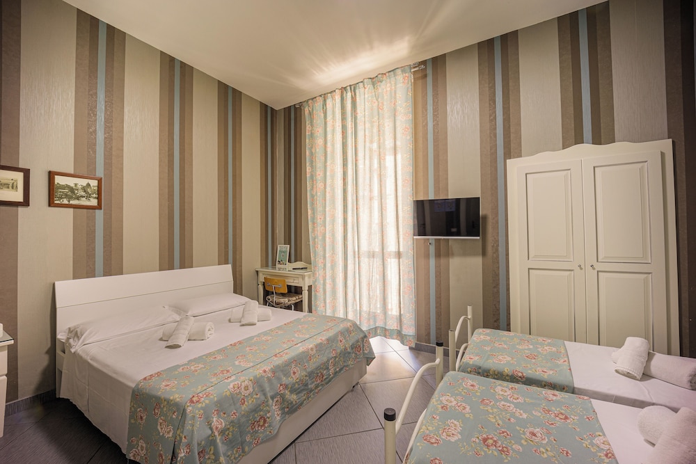 Hotel New Sayonara 13/57
