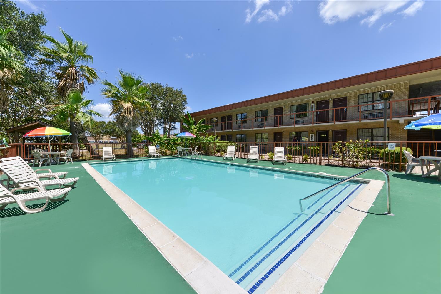 Americas Best Value Inn & Suites Victoria 18/34