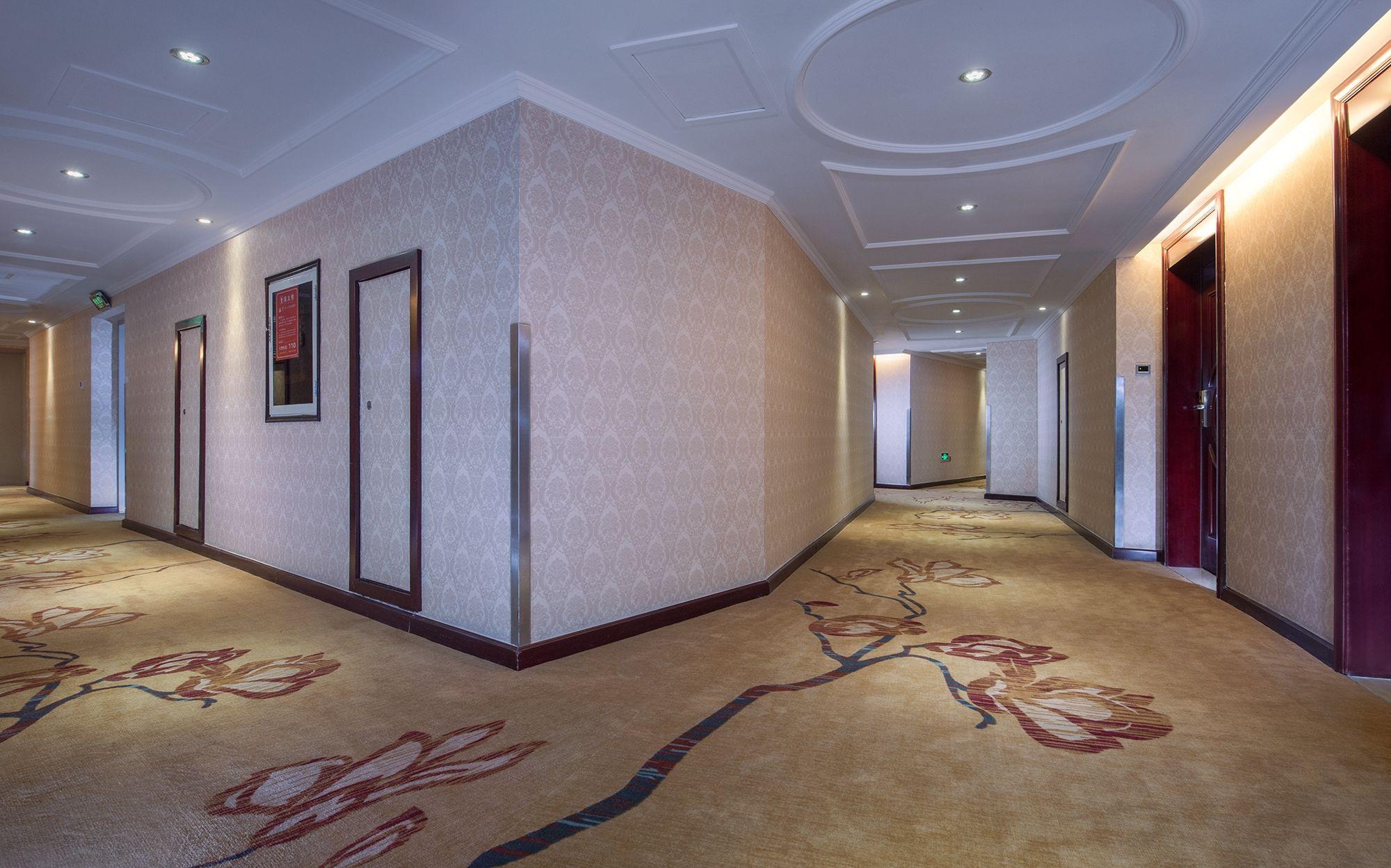 Vienna Hotel Shenzhen Fenghuang Road 24/45