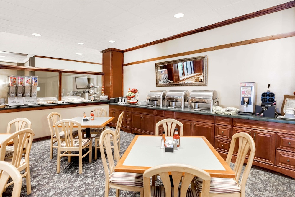 restaurant cafeteria