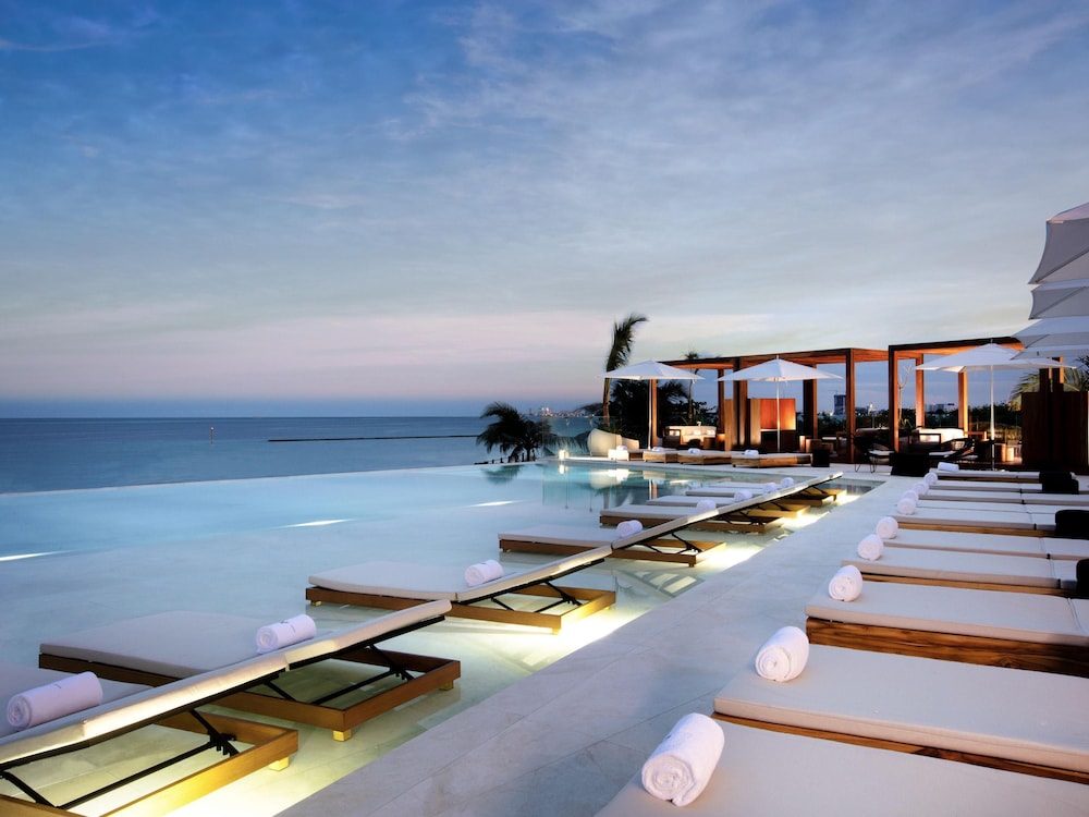 SLS Cancun 66/72