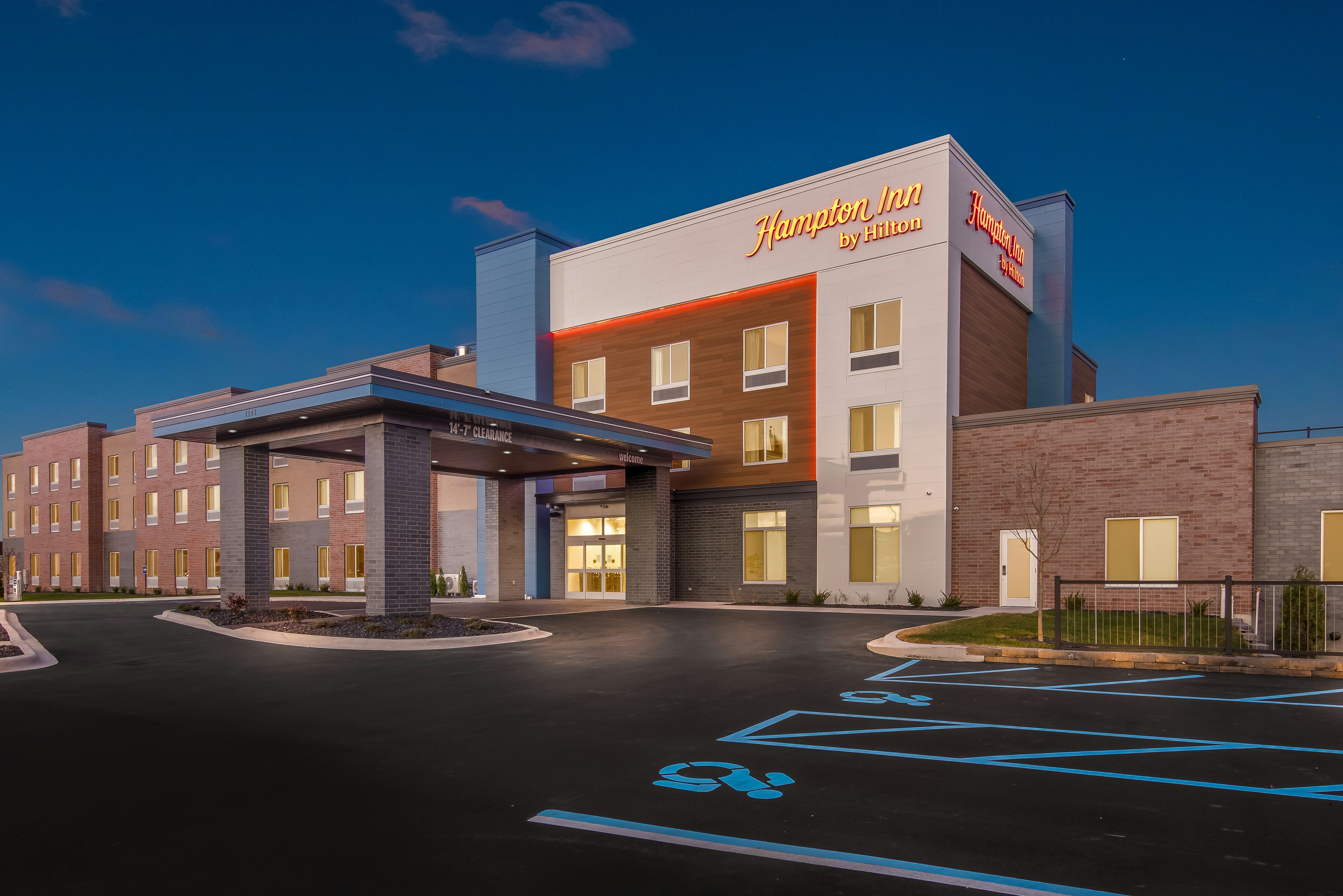 Hampton Inn St Ignace Lakefront Mackinac 6/53