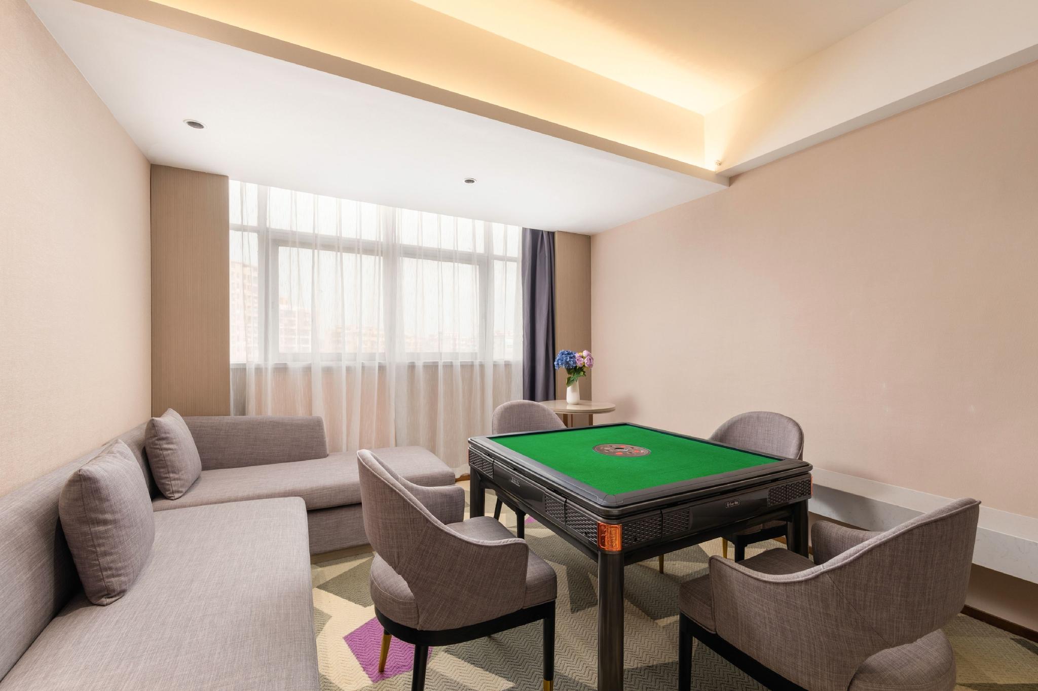 Lavande Hotel (Zhuhai Doumen Xinqing Science Park Branch) 42/58