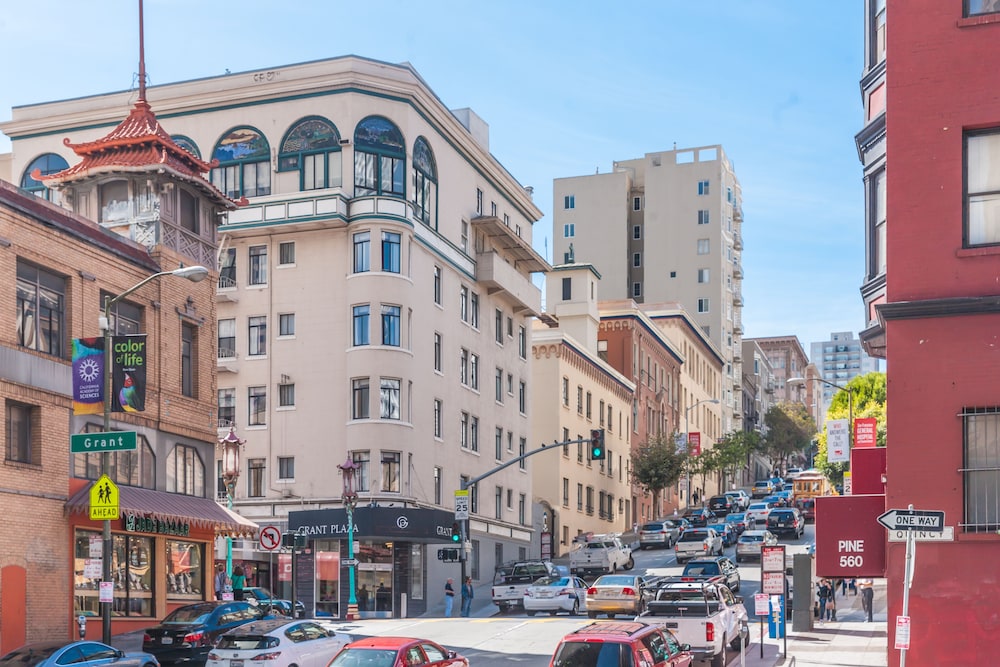 Grant Plaza Hotel 34/41