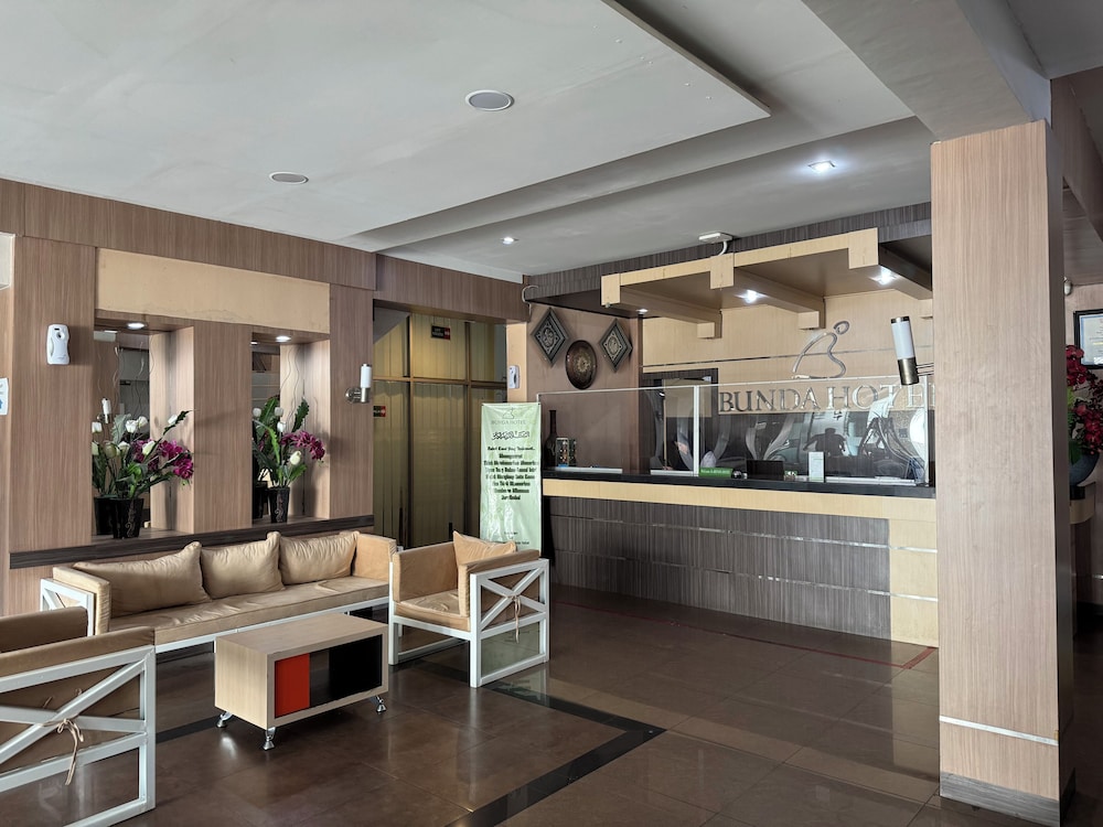 Townhouse Oak Padang near RTH Imam Bonjol formerly Bunda Hotel 8/60