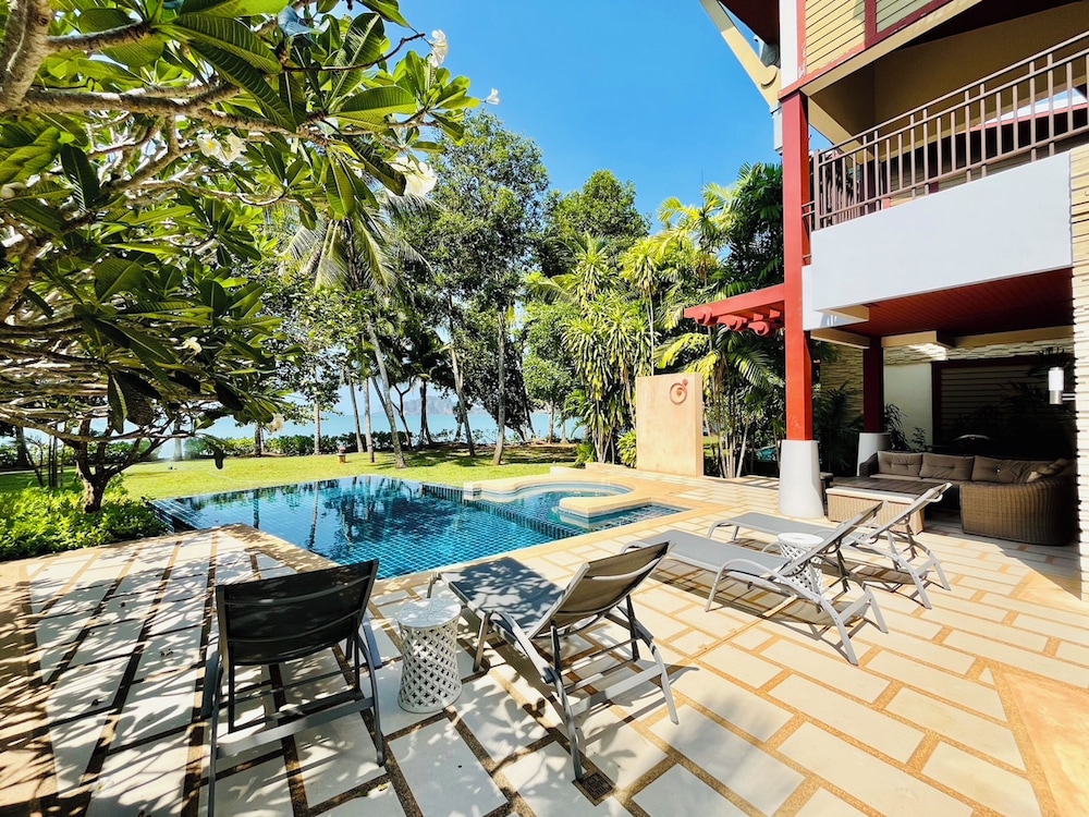 Amatapura Beach Villa 12 36/57