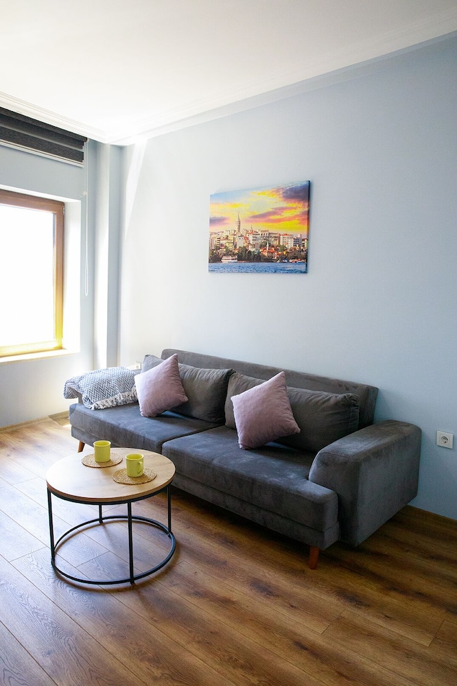 Beans House Suite 30/50