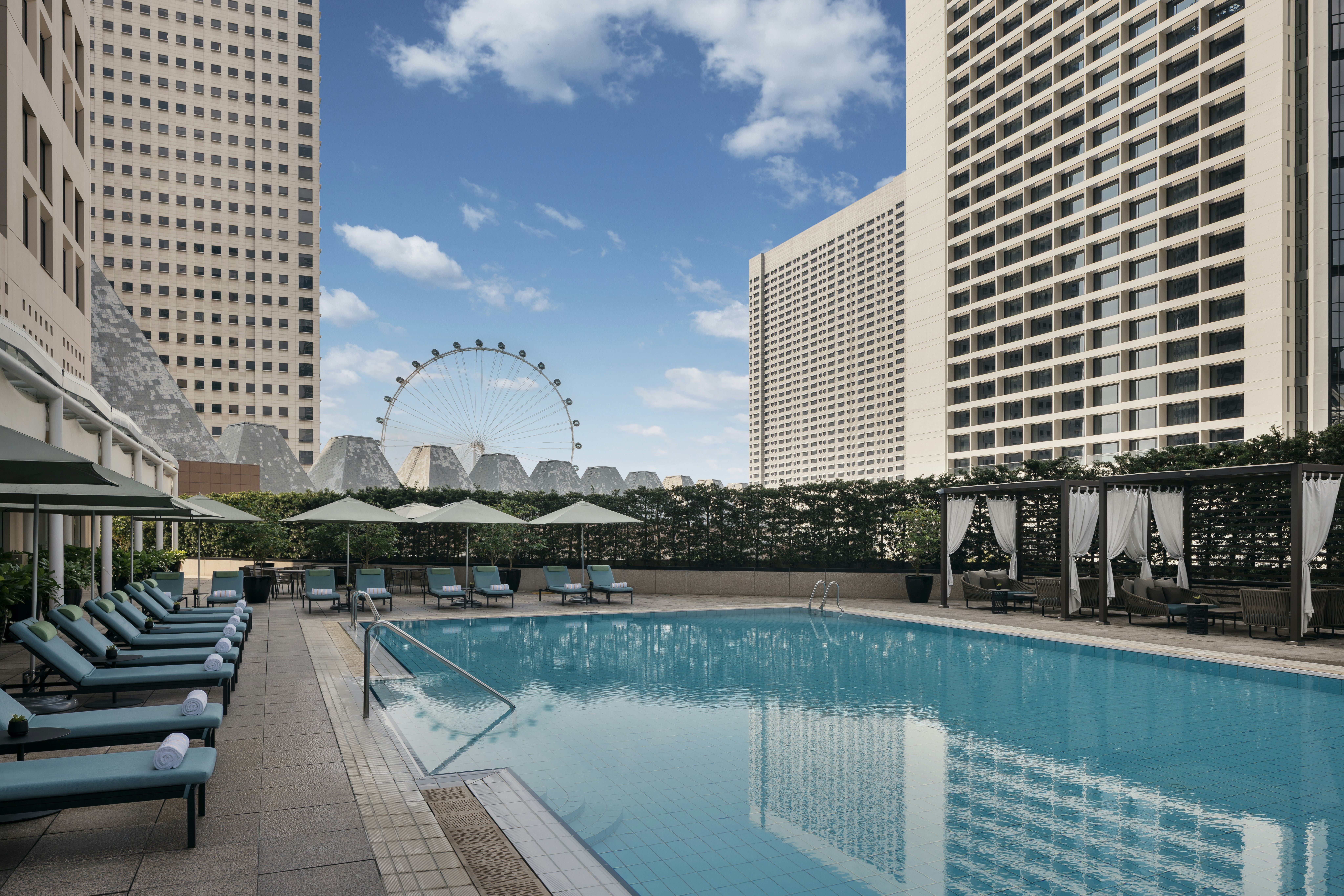 Conrad Singapore Marina Bay 65/65