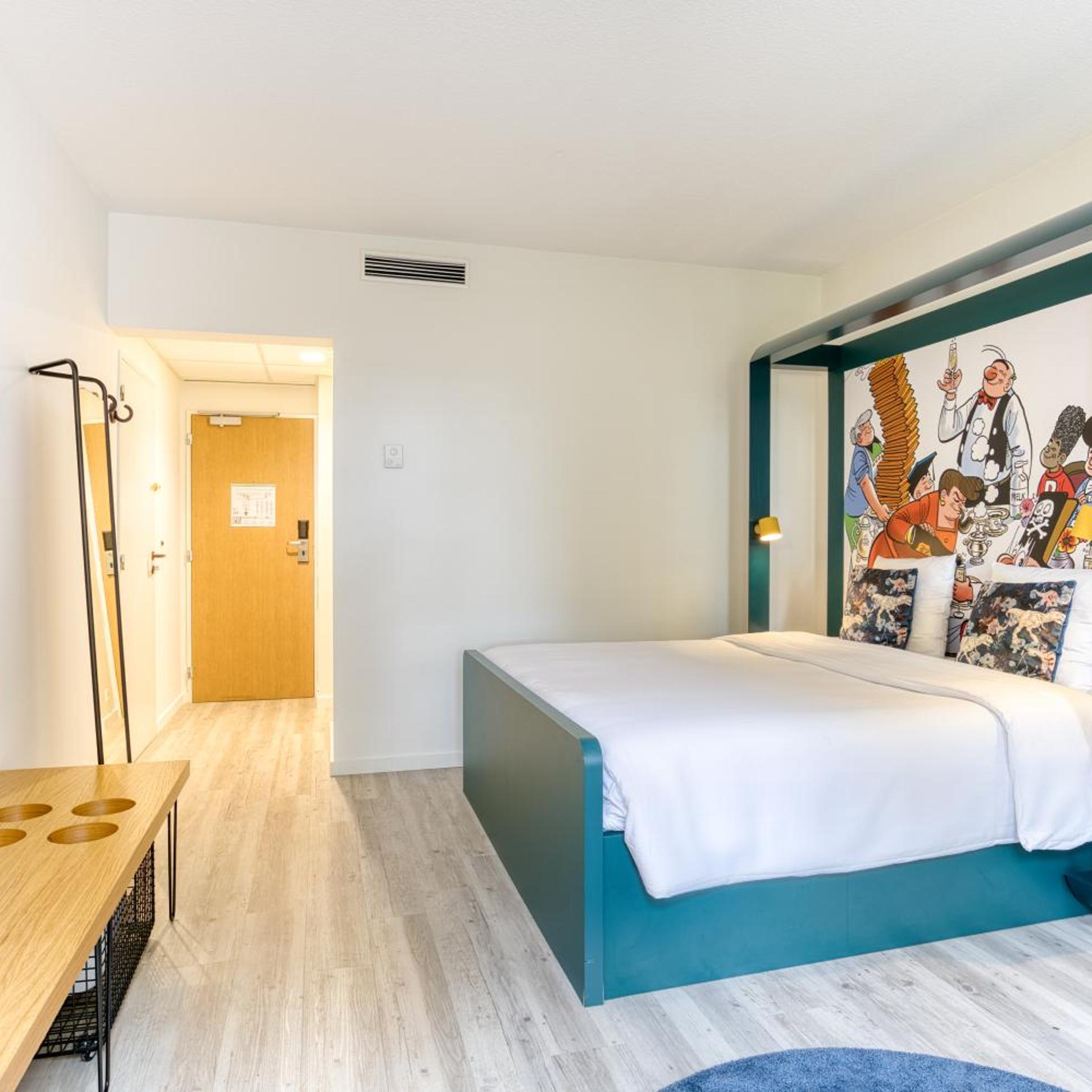 غرفة ثلاثية مع أريكة، B&B Hotel Brussels Centre Louise 4/10