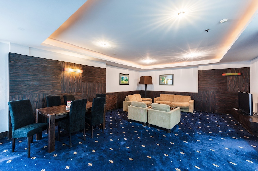 Europe Hotel 39/56