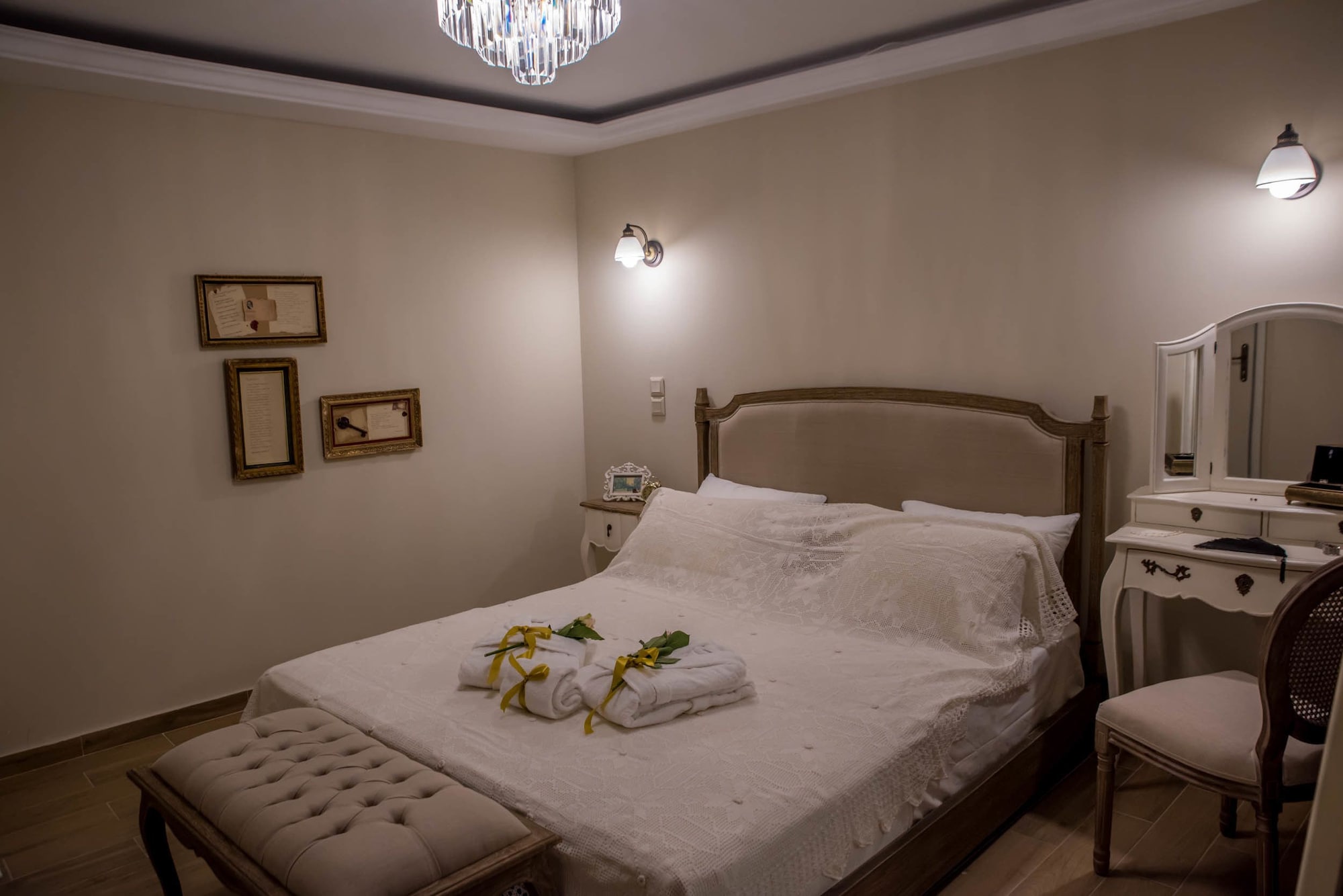 1 Bedroom, Executive, Suite, King Bed, Ground Floor, Courtyard Area