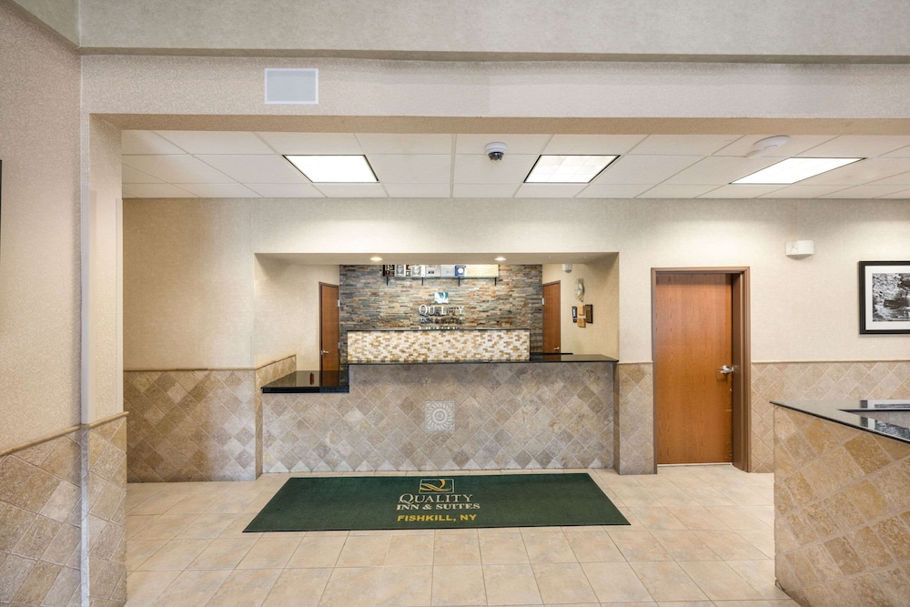 Quality Inn and Suites Fishkill South Near I-84 6/52