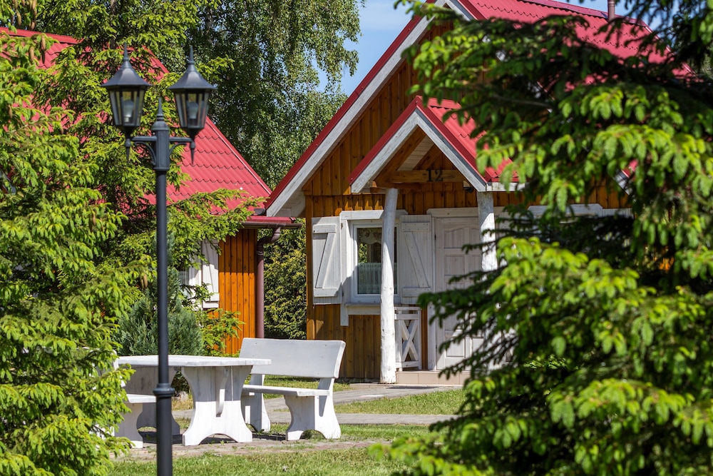 Bursztyn Medical Spa & Wellness 1/74