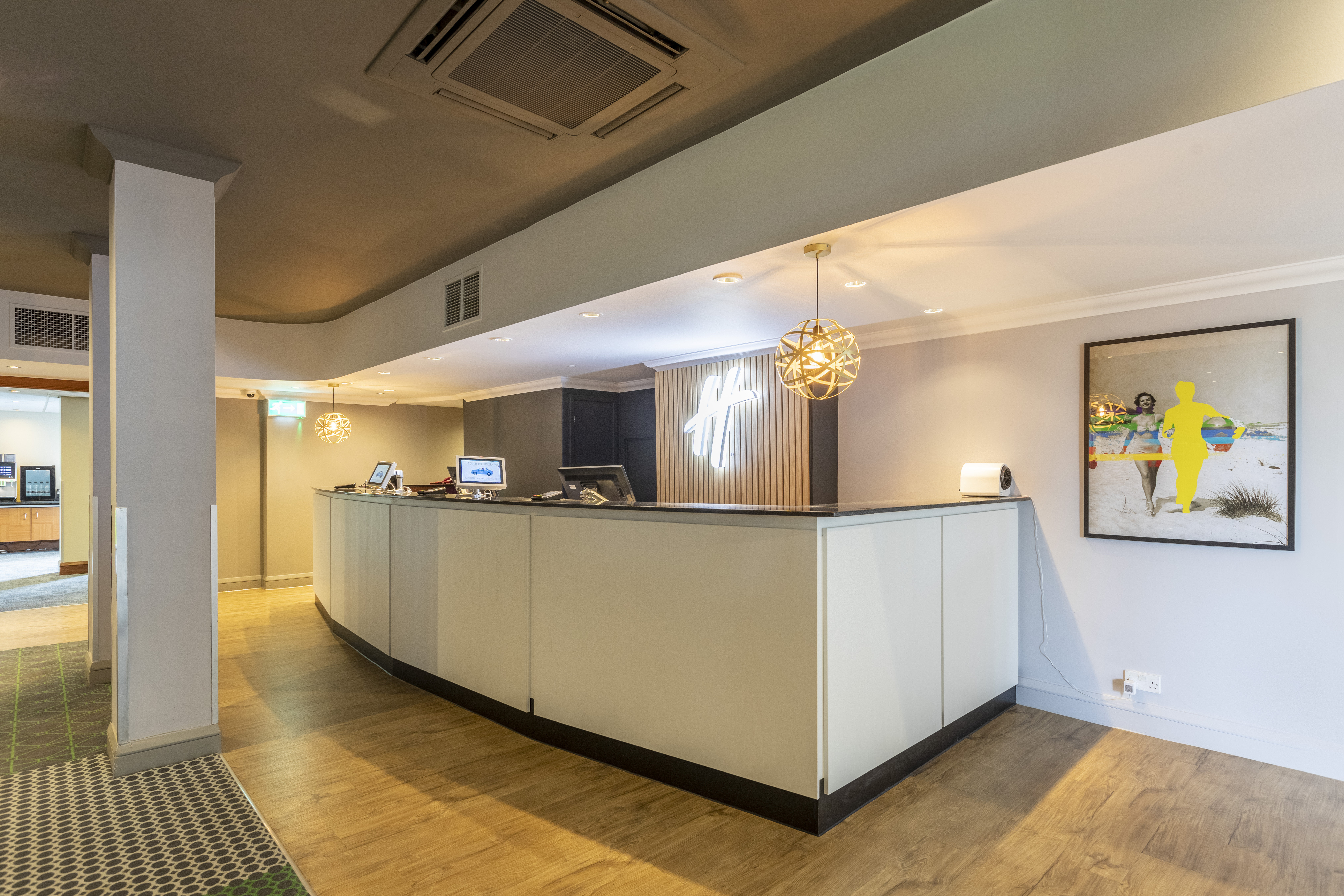 HOLIDAY INN BASILDON 16/75