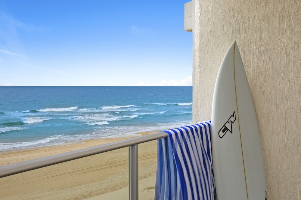 FORESHORE BEACHFRONT APARTMENTS 23/66