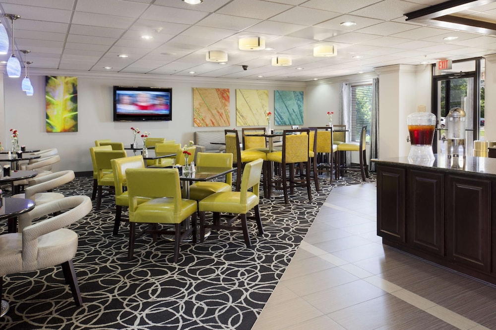 DoubleTree Club by Hilton Springdale 9/36