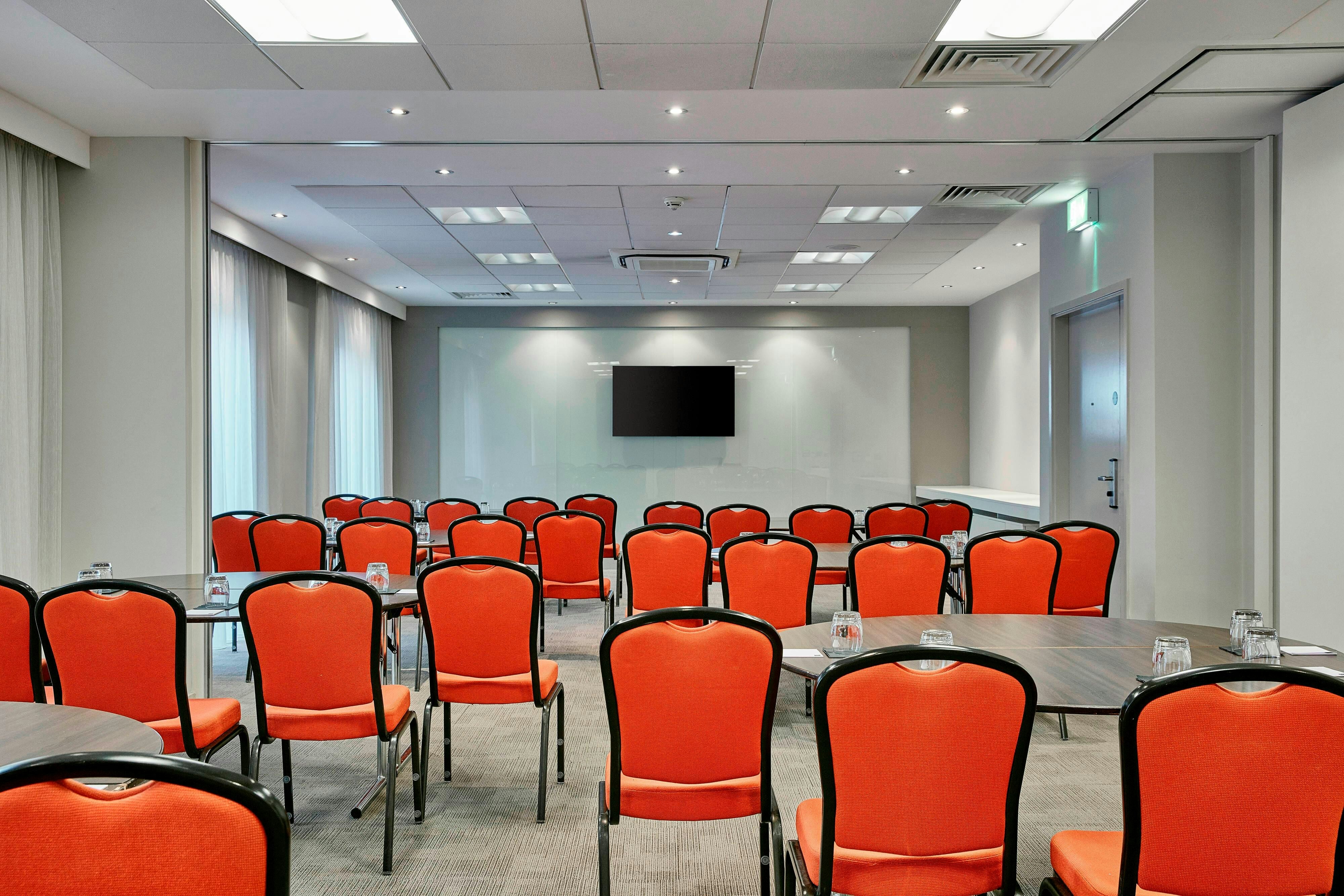 AC Hotel Manchester Salford Quays 33/39