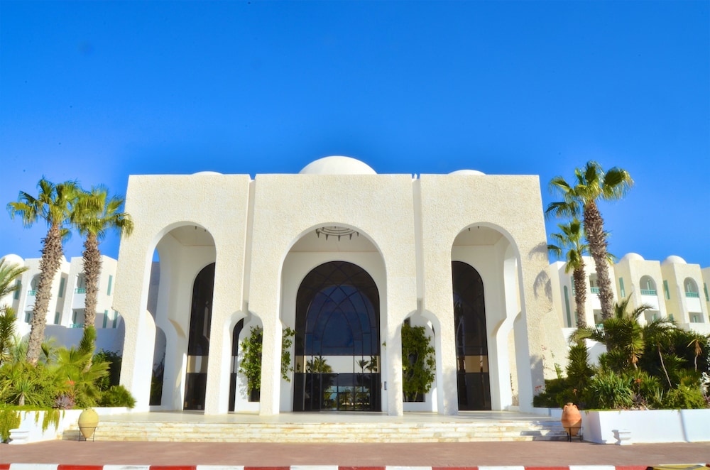 Royal Garden Palace in Djerba Midun