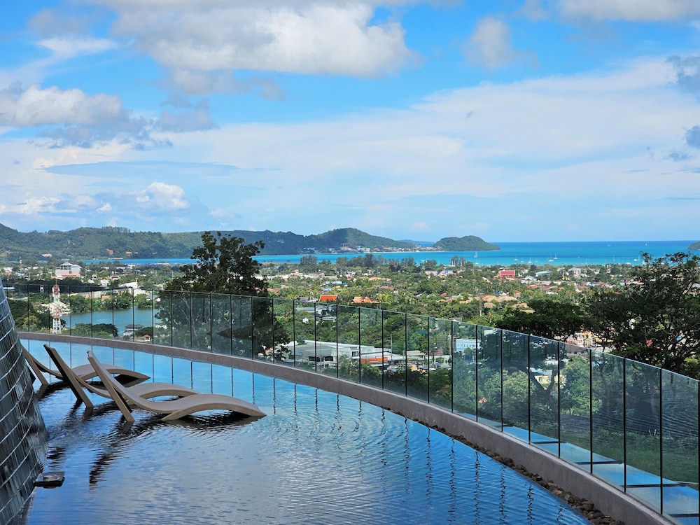 Noku Phuket 46/50