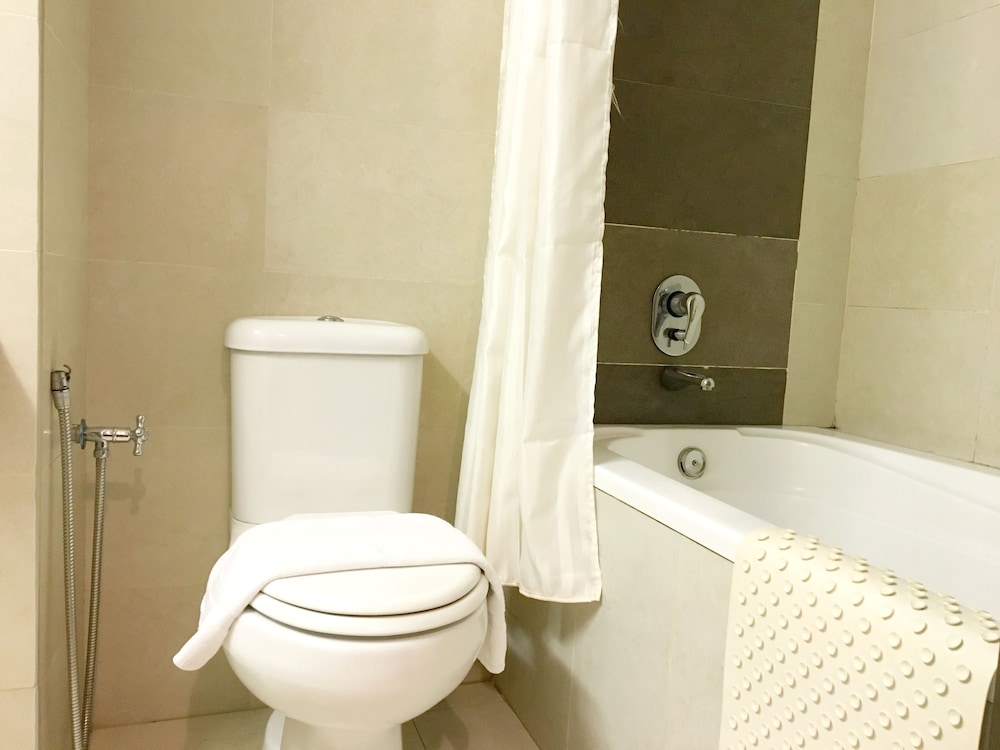 HOTEL TANJONG VISTA 24/25
