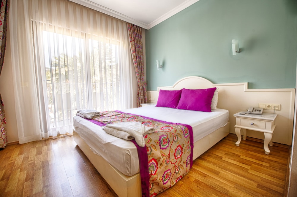 S3 HOTELS ORANGE 44/68