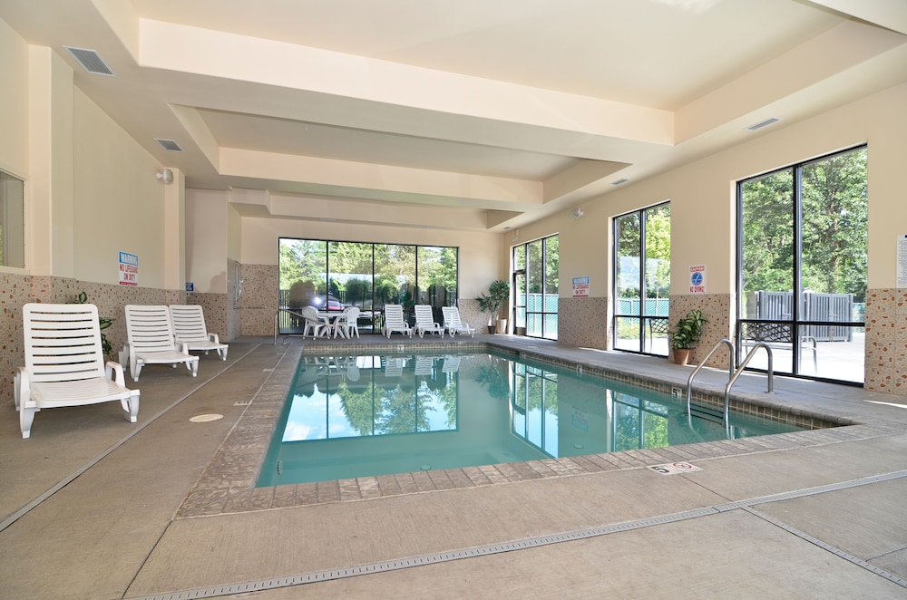 Best Western Plus Battle Ground Inn & Suites 2/36