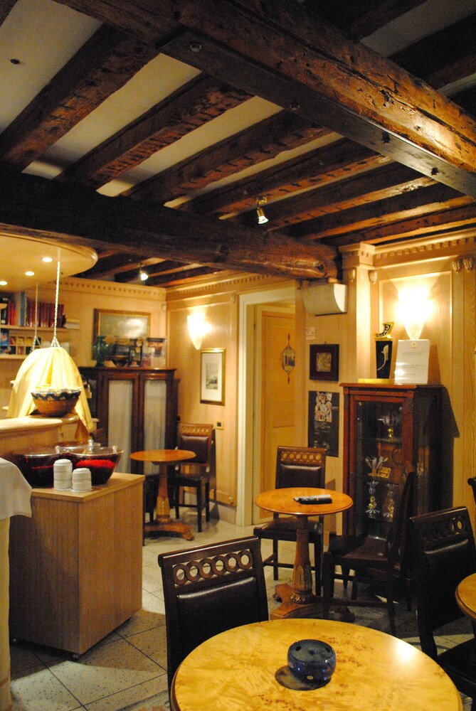Antica Casa Coppo 49/54