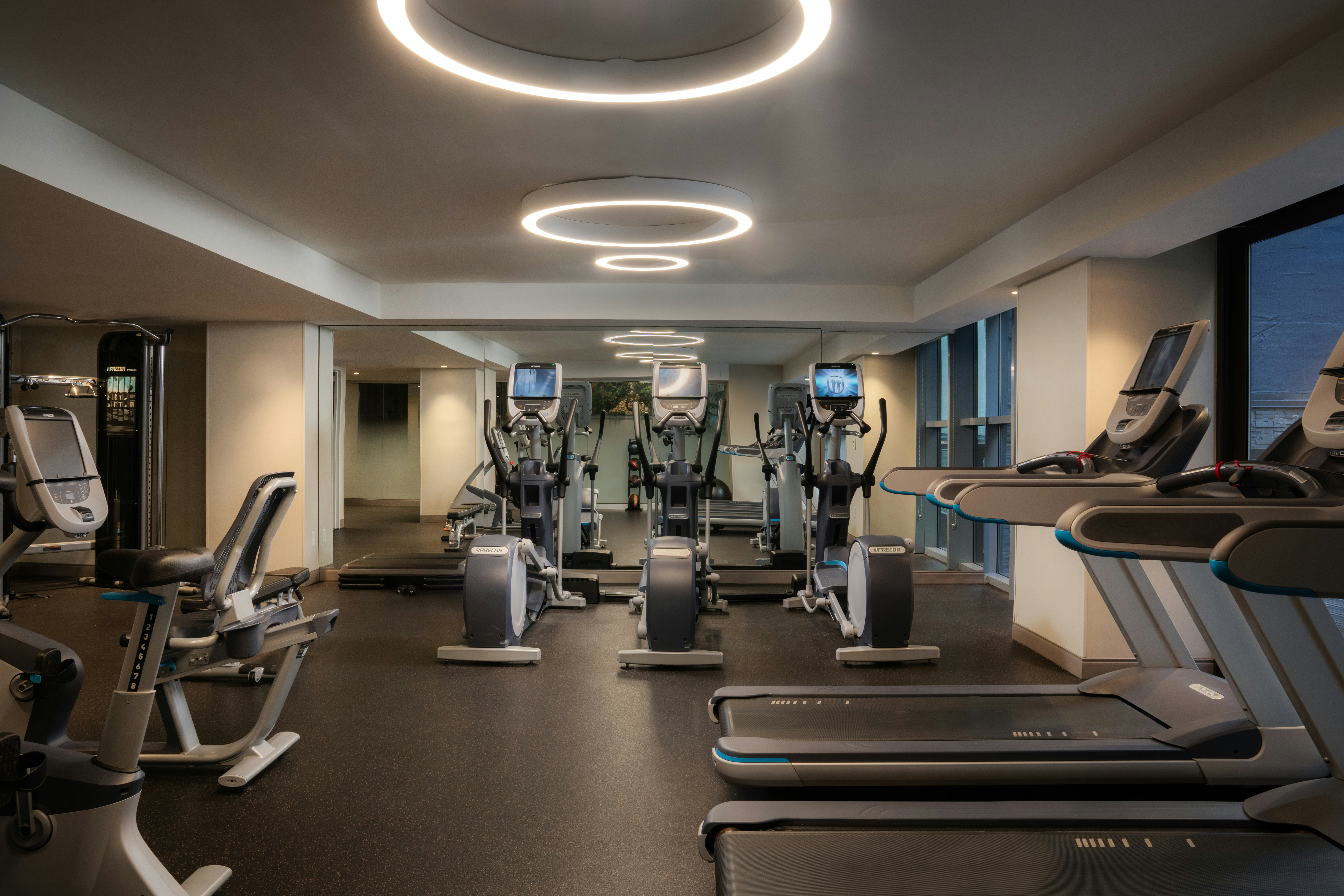 Embassy Suites by Hilton New York Manhattan Times Square 42/79