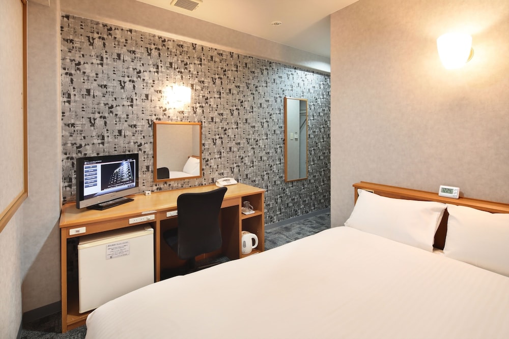 ROOM, DOUBLE BED, SMOKING