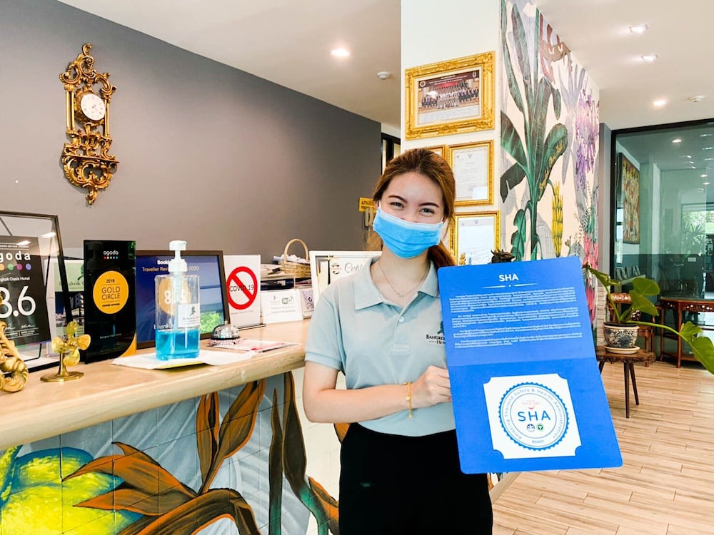 Bangkok Oasis Hotel 8/50
