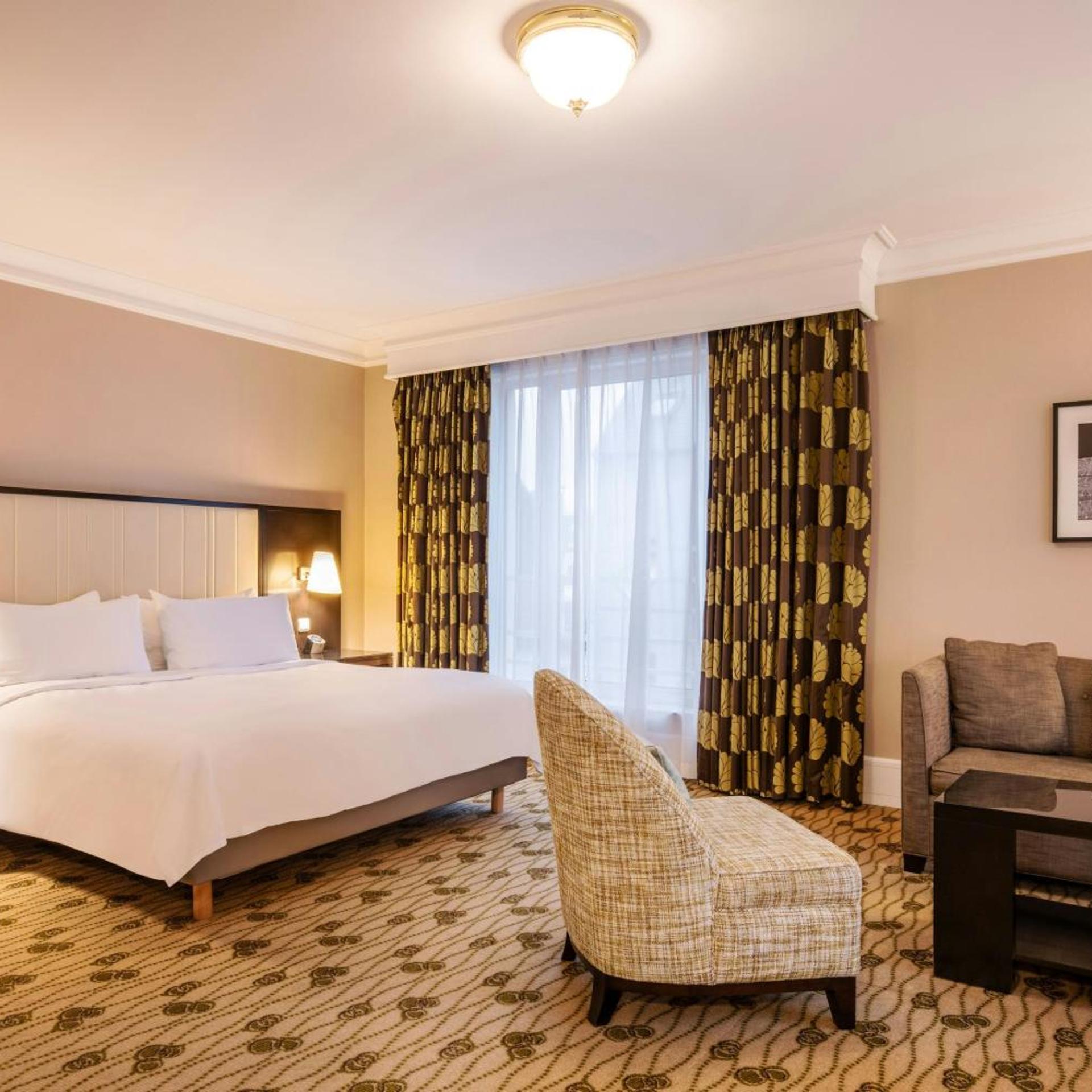 Junior Suite, Club Lounge Access