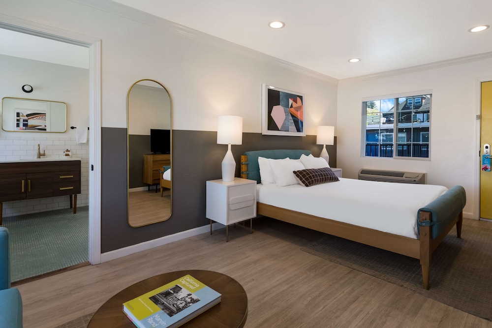 Room, Queen Bed