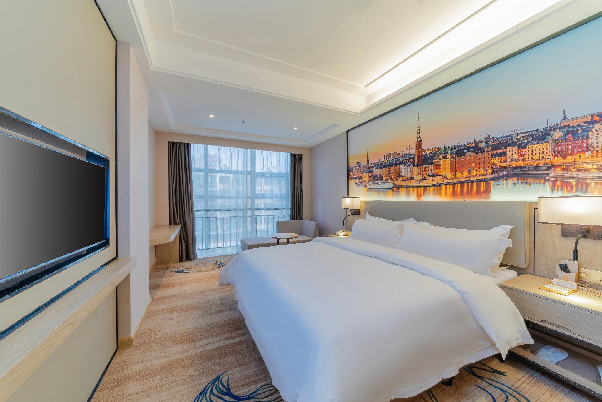 Vienna Hotel (Shantou Convention and Exhibition Center) 31/54