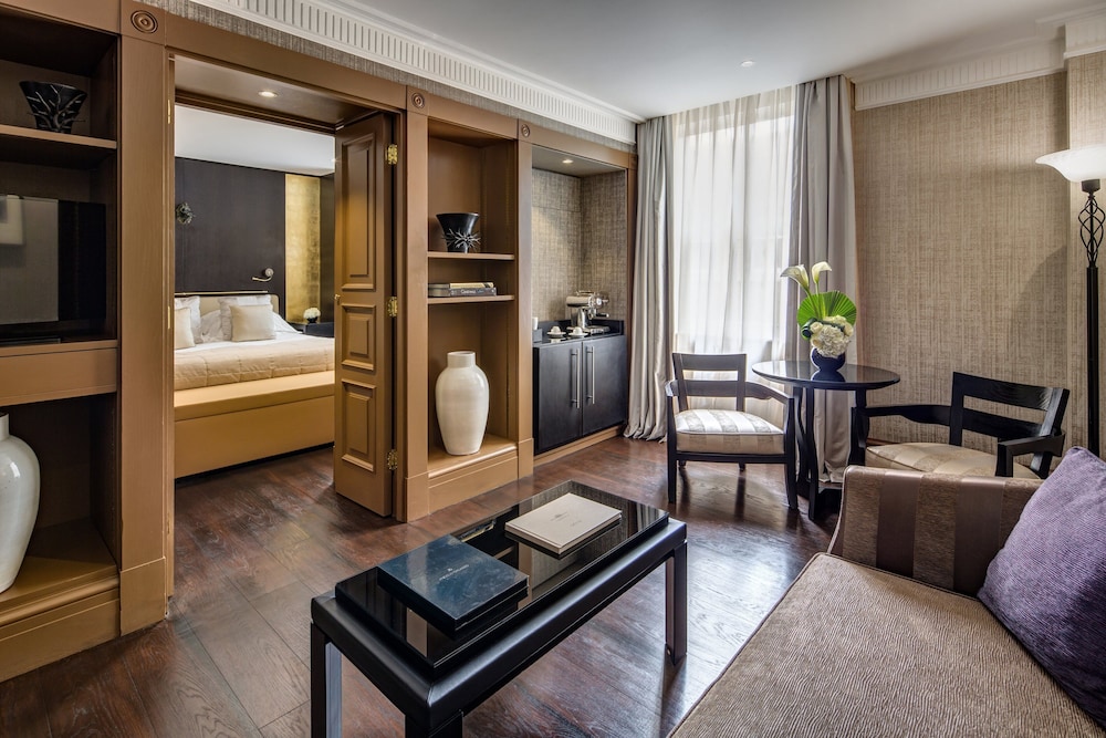 60 Hyde Park Gate Hotel 44/71