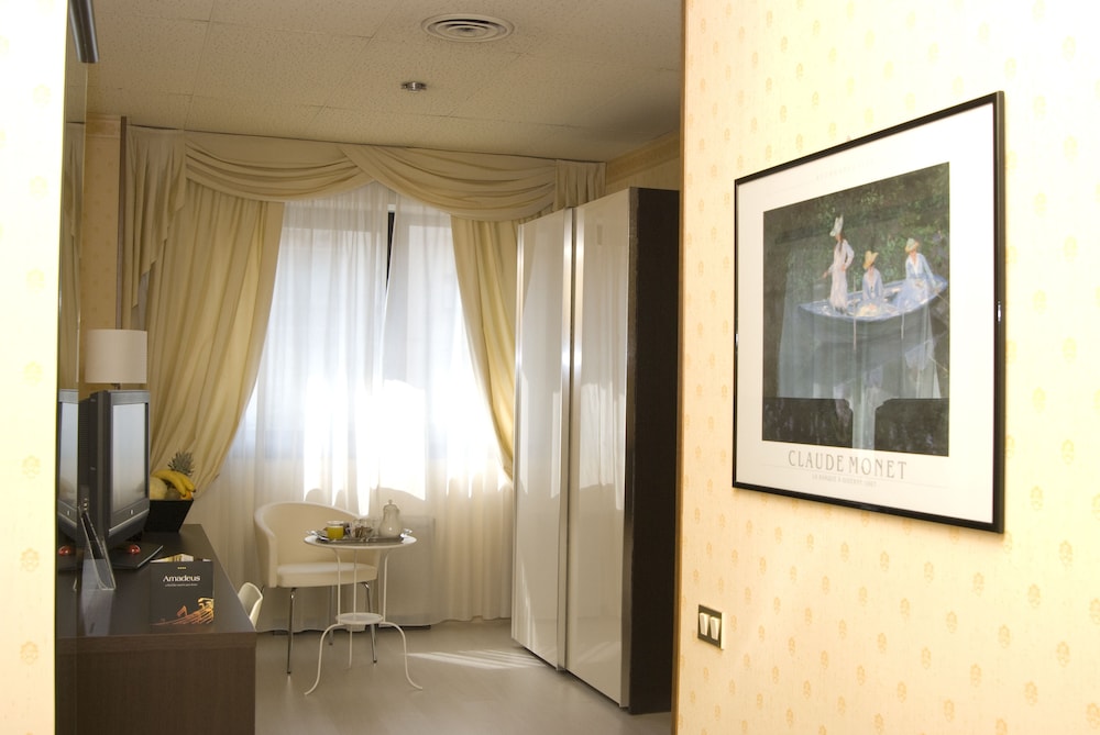 Ih Bologna Amadeus 24/56