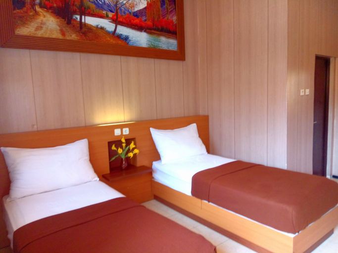 Hotel Kencana Rembang 11/15