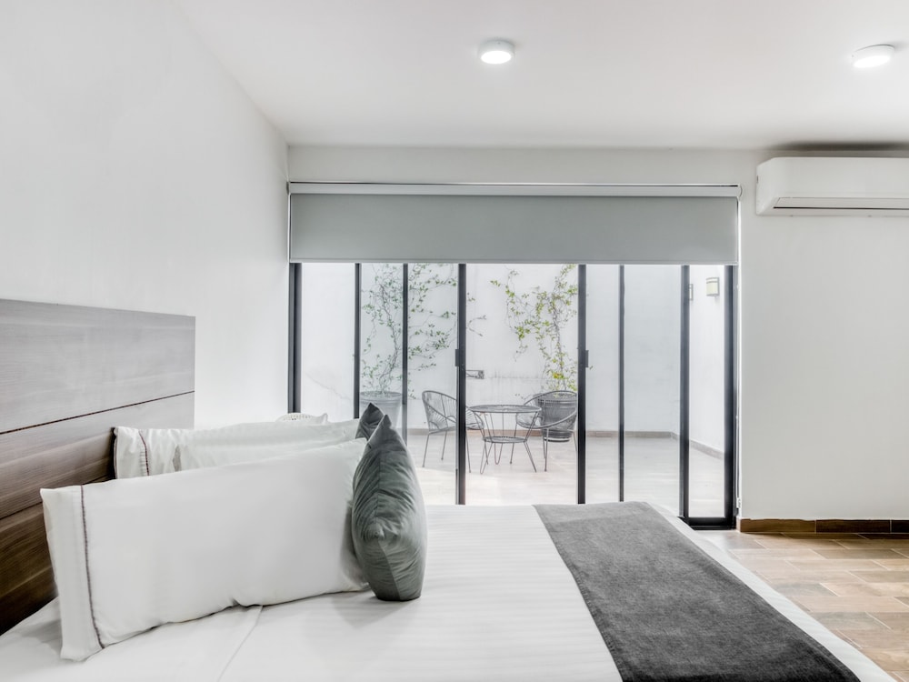 VN Hotel 16/56